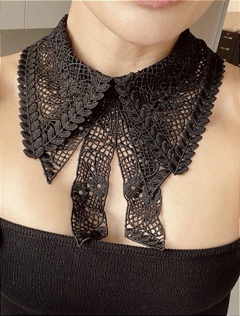 Gola de Renda Preta