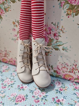 Botinha Hortênsia para Tildas 5cm cor clara de camurça