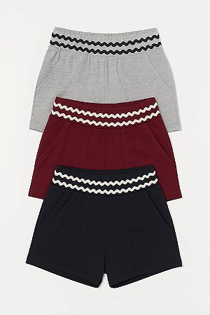 SHORT CURTO MALHA COM BOLSO E DETALHES RENDADO NO COS