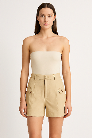 SHORT LINHO COM BOLSO FACA COM LAPELA E BOTAO