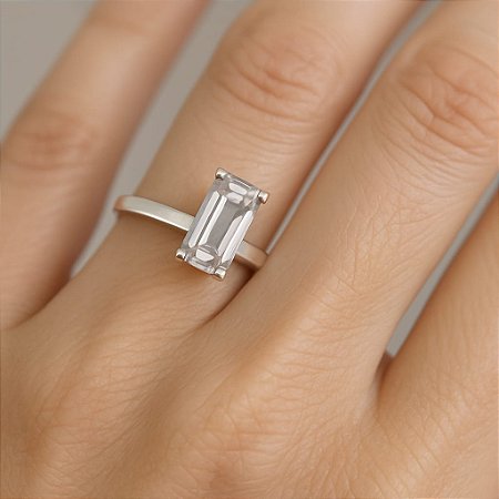 ANEL DE PRATA 950 FINO BASE RETA COM UM CRISTAL RETANGULAR FUME