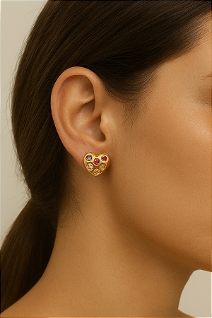 BRINCO CORAÇÃO BOJUDO COM BOLINHAS ZIRCONIAS COLORIDAS