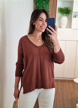 Blusa tricô ampla decote V marrom