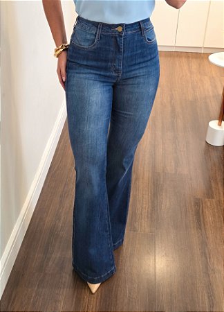 Calça flare lavagem média (Slim)