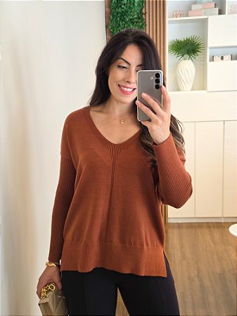 Blusa Tricô Decote V Marrom Feminina
