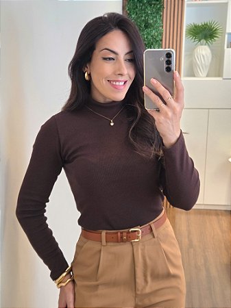 Blusa Manga Longa Gola Alta Marrom