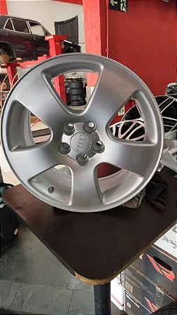 Jogo roda Audi A3 16x6.5, 38, 5x100, Prata brilhante e Semi Nova