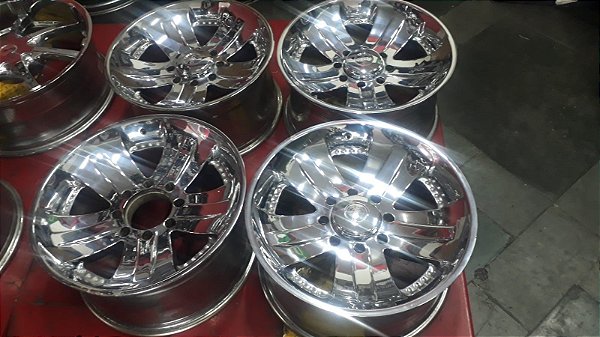 Jogo de Roda Foose Aro 20 8x165 Cromada Seminova
