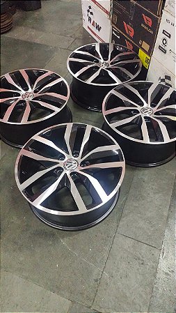 Jogo de Roda Volkswagen Golf Aro 17 5x112 Preta Diamantada Seminova