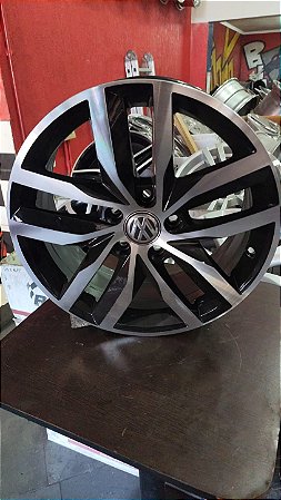 Jogo roda Volkswagen Polo Aro 17 5x112 Preta brilhante diamantada  Semi nova
