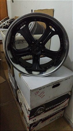 Jogo roda niche Aro 19 5x114 Preta brilhante diamantada Seminova
