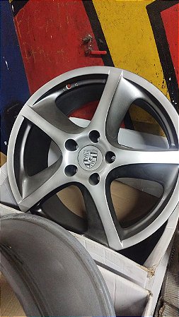 Jogo roda porche Aro 20 5x130 Hp escuro Seminovas