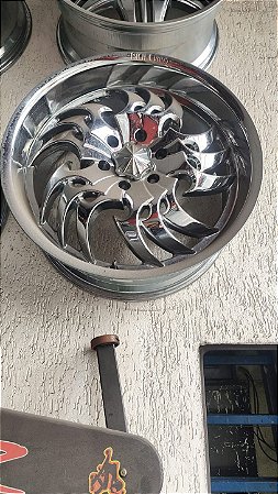 Jogo de rodas Bick Evans Aro 22 6x139 Cromadas Seminova