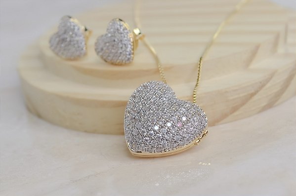 COLAR RELICARIO CORAÇÃO CRAVEJADO