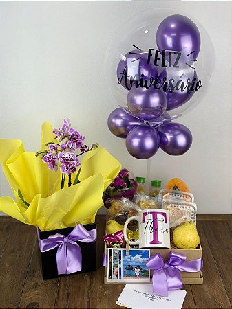Café da Manhã Doce Encanto com Balão Bubble, Caneca e Orquídea