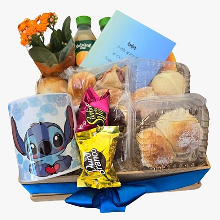 Doce Encanto Com Caneca Stitch