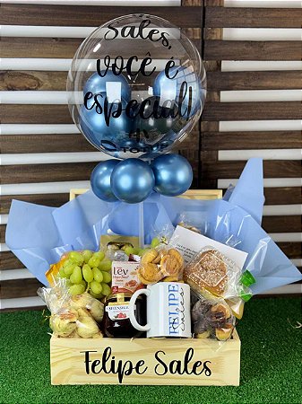 Café da Manhã no Baú com Balão Personalizado