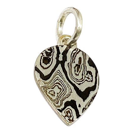Pingente mokume gota invertida.