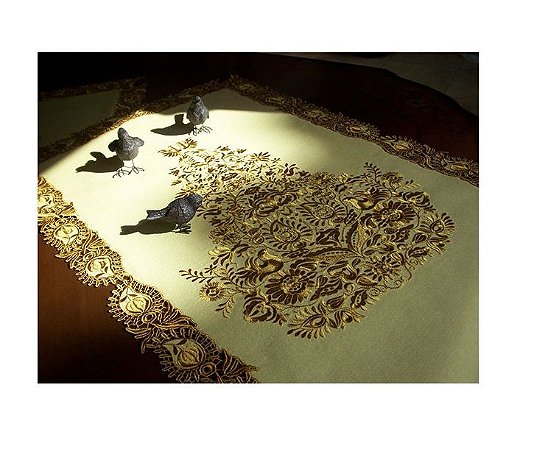 Matriz Bordado Richelieu Trilho Dourado