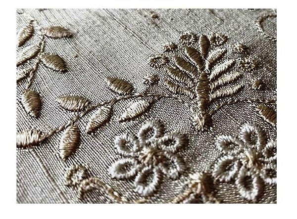 Matriz Bordado Enxoval Florzinhas Com Folhinhas