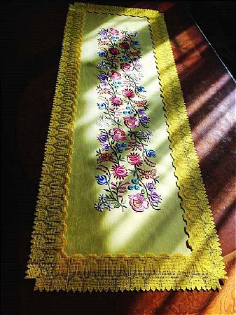 Matriz Bordado Caminho De Mesa Floral