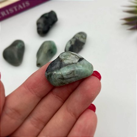 Pedra Esmeralda Polida