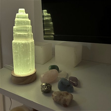 Luminária de Selenita Branca 15cm