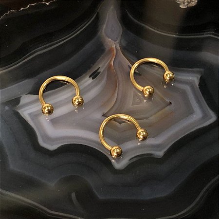 Piercing Ferradura em PVD Dourada
