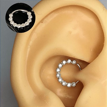 Piercing Orelha/Cartilagem, Conch Infinito Cravejada Prateada - Loja de  Piercings