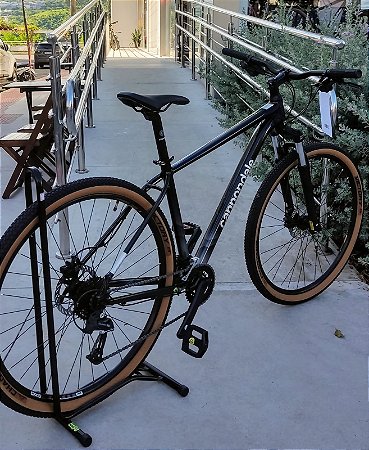 BICICLETA MTB ARO (29) CANNONDALE TRAIL 7 MICROSHIFT 16V FREIO DISC HIDRÁULICO QUADRO 19 (G) PRETA