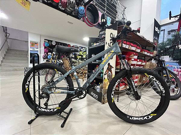 BICICLETA MTB FREERIDE ARO (26) VIKINGX TUFF 30 VELOFORCE 9V FREIO DISC HIDRÁULICO QUADRO 13 (PP) COR CIN/AMA