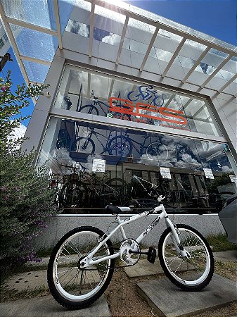BICICLETA ARO (20) MASCULINA COR BRANCO/PRATA S/ MARCHA MARCA DNZ