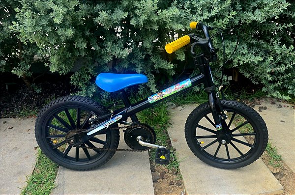 BICICLETA ARO (16) MASCULINA PATRULHA CANINA FREIOS V-BRAKE COR PRETA (USADA)