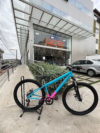 BICICLETA MTB ARO 29 TRACK 7VELOCIDADES (1X7) FREIO DISC MECÂNICO 15 (P) AZUL/PINK