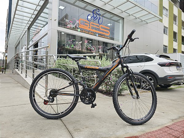 BICICLETA ARO (26) MASCULINA COR PRETO/LARANJA C/MARCHA 21V MARCA TK3 TRACK TB 100XS