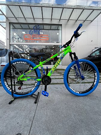 BICICLETA MTB FREERIDE ARO (26) PRO-X MANDRAKE KIT 24 VELOCIDADES FREIO DISC MECÂNICO COR VERDE/AZUL