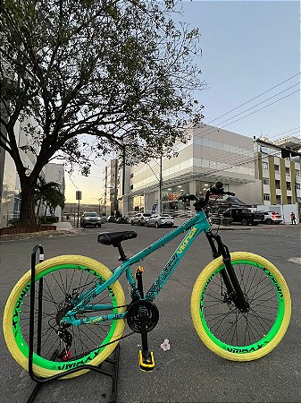BICICLETA MTB FREERIDE ARO (26) VIKINGX TUFF-30 CAMBIO 21 VELOCIDADES (3x7) FREIO DISC MECÂNICO COR VERDE AQUA/AMARELO