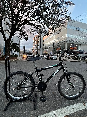 BICICLETA ARO (20) MASCULINA CAIRU SUPER BOY SEM MARCHA FREIOS V-BRAKE COR PRETO (USADA)