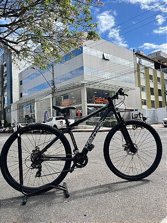 BICICLETA MTB ARO (29) VENZO 24VELOCIDADES (3X8) FREIO DISC MECÂNICO TAMANHO 17 (M) COR PRETO/VERDE AQUA