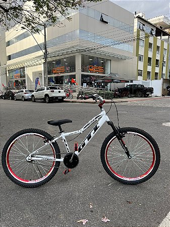 BICICLETA ARO (24) FEMININA GTI ATENA S/ MARCHA FREIOS V-BRAKE E SUSPENSÃO DIANTEIRA COR BRANCO/VERMELHO