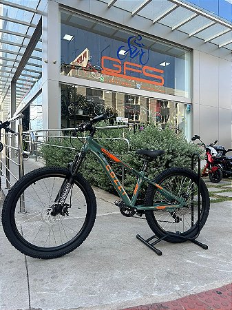 BICICLETA ARO (24) MTB COLLI NAPOLI ALUMINIO 7 VELOCIDADES (1X7) FREIO A DISCO MECÂNICO COR VERDE MILITAR