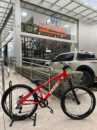 BICICLETA MTB FREERIDE ARO (26) VIKINGX TUFF-X30 CAMBIO 8 VELOCIDADES (1X8) FREIO DISC HIDRAULICO COR VERMELHA