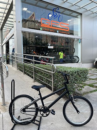 BICICLETA ARO (20) MASCULINA CALOI SEM MARCHA FREIOS V-BRAKE COR PRETA (USADA)