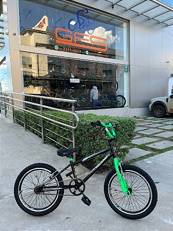 BICICLETA ARO (20) MASCULINA COR PRETO/VERDE S/MARCHA FREIO V-BRAKE MARCA VELOOH CROSS