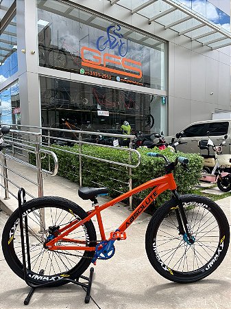 BICICLETA MTB FREERIDE ARO (26) ABSOLUTE BRUTUS KIT SINGLE (S/MARCHA) FREIO DISC HIDRÁULICO MT200 COR LARANJA/AZUL