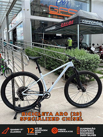 BICICLETA MTB ARO (29) SPECIALIZED CHISEL SRAM SX EAGLE 12V FREIO DISC HIDRÁULICO TAMANHO 17 (M) CINZA CLARO/BRANCO