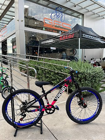 BICICLETA MTB FREERIDE ARO (26) VIKINGX TUFF-25 CAMBIO 24 VELOCIDADES (3x8) FREIO DISC MECÂNICO COR PRETO/ROSA/AZUL