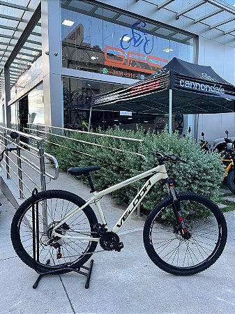 BICICLETA MTB ARO (29) VELOOH VH100 ALUMINIO 24 VELOCIDADES (3X8) FREIO A DISCO HIDÁULICO TAMANHO 17 (M) BEGE