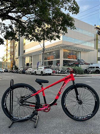 BICICLETA MTB FREERIDE ARO (26) HUPI NAJA KIT SINGLE S/MARCHA FREIO DISC HIDRÁULICO TRASEIRO SHIMANO COR VERMELHO/PRETO