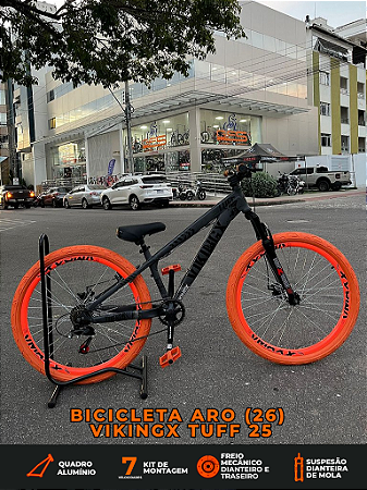 BICICLETA MTB FREERIDE ARO (26) VIKINGX TUFF-25 KIT 7 VELOCIDADES FREIO A DISCO MECÂNICO COR GRAFITE/LARANJA